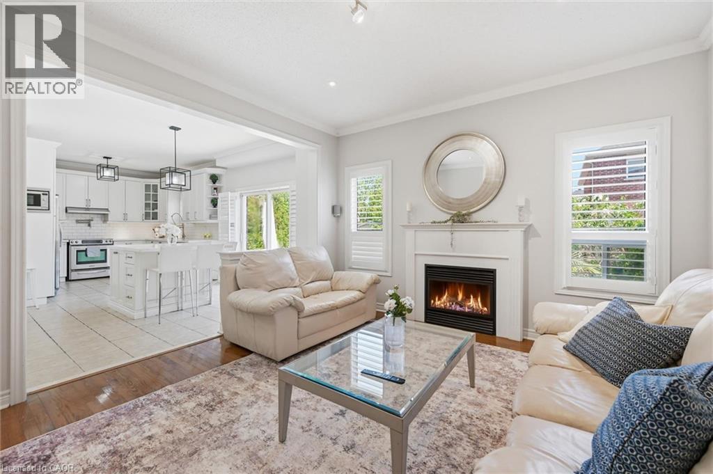5444 Sundial Road, Burlington, ON - Indoor Photo Showing Living Room With Fireplace