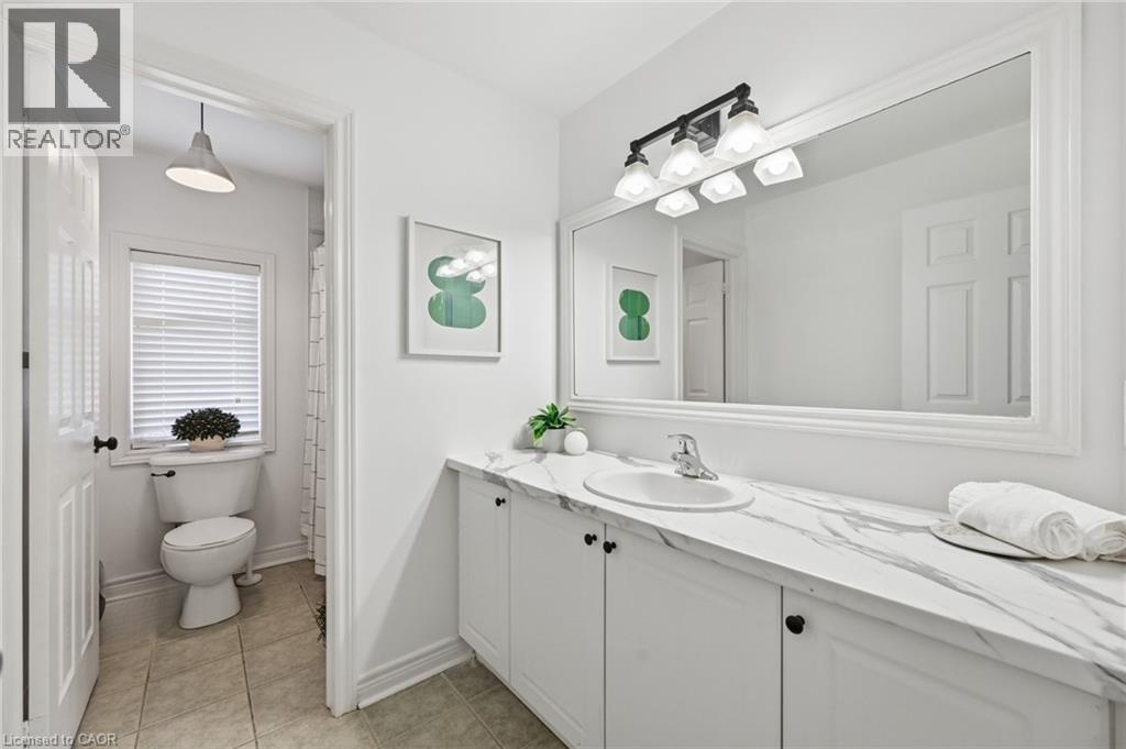 5444 Sundial Road, Burlington, ON - Indoor Photo Showing Bathroom