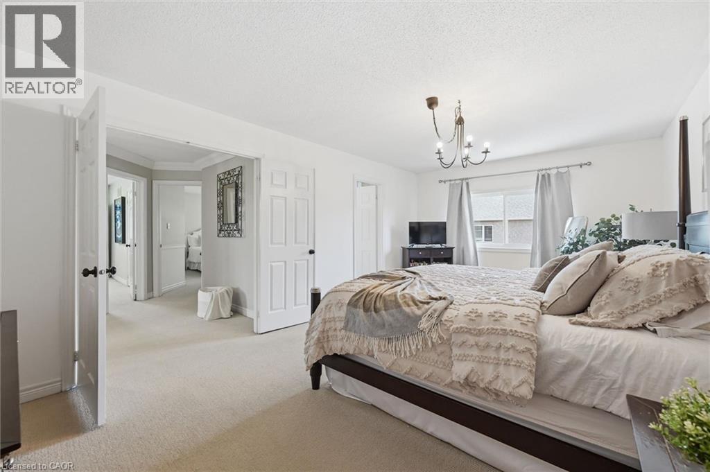 5444 Sundial Road, Burlington, ON - Indoor Photo Showing Bedroom