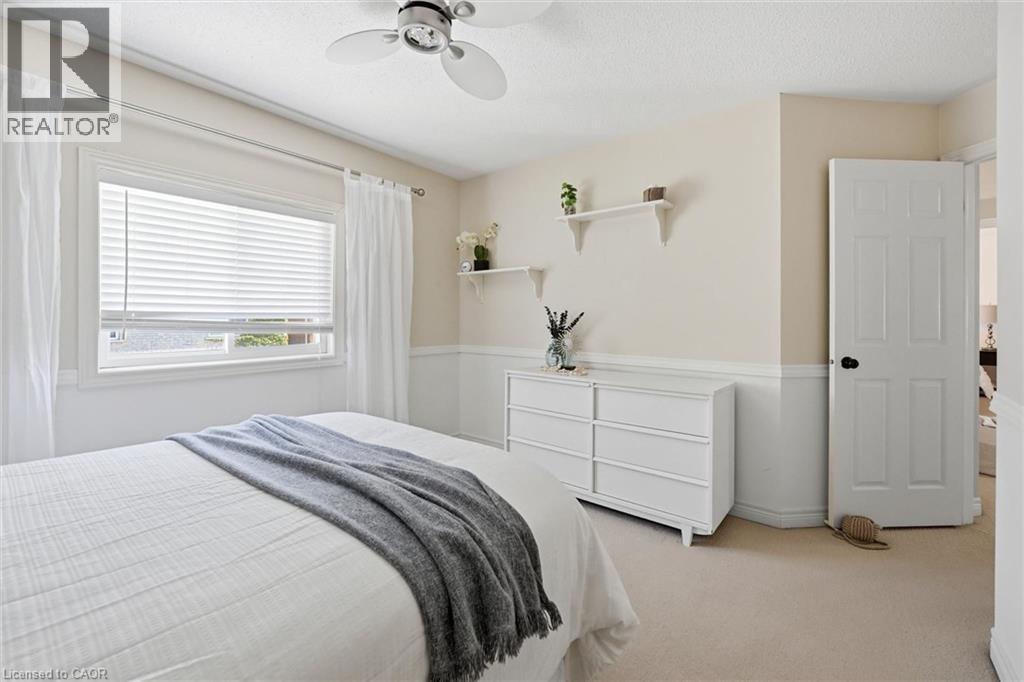 5444 Sundial Road, Burlington, ON - Indoor Photo Showing Bedroom