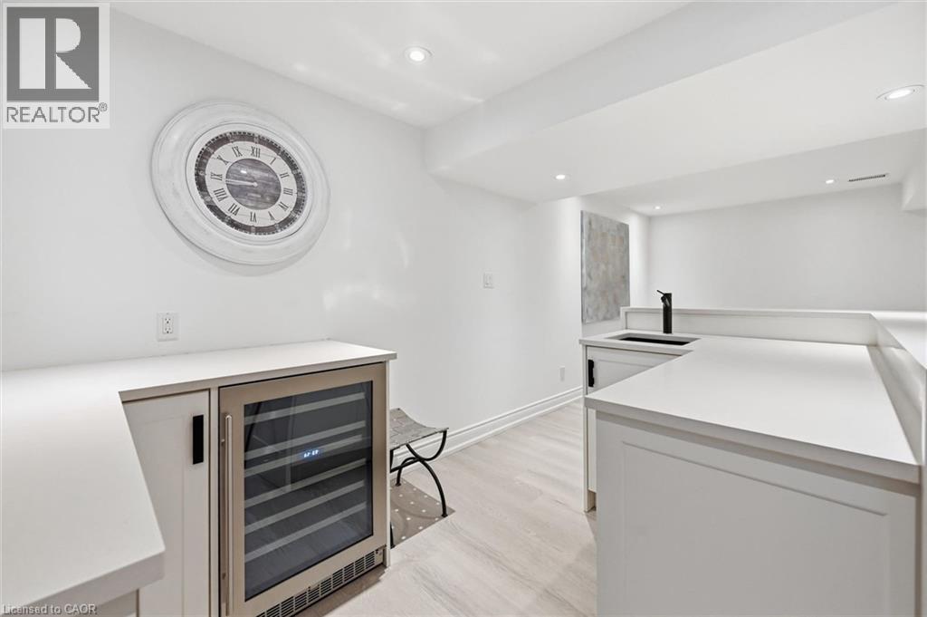 5444 Sundial Road, Burlington, ON - Indoor