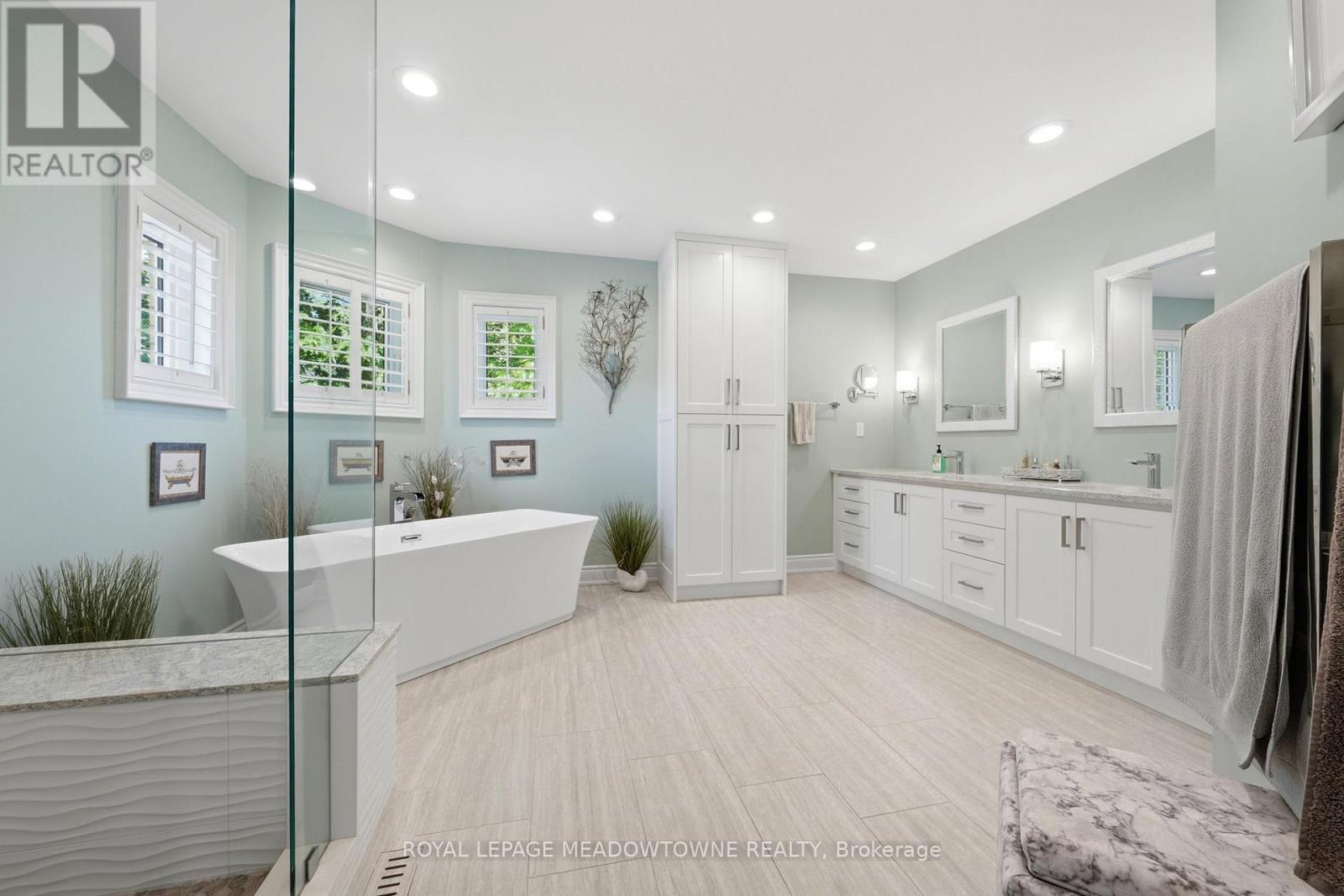 25 Gollop Crescent, Halton Hills, ON - Indoor Photo Showing Bathroom