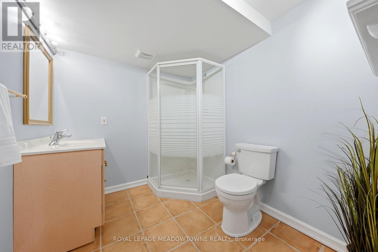 25 Gollop Crescent, Halton Hills, ON - Indoor Photo Showing Bathroom