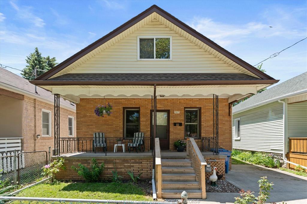 663 Brock Street, Windsor, ON - Outdoor With Deck Patio Veranda With Exterior