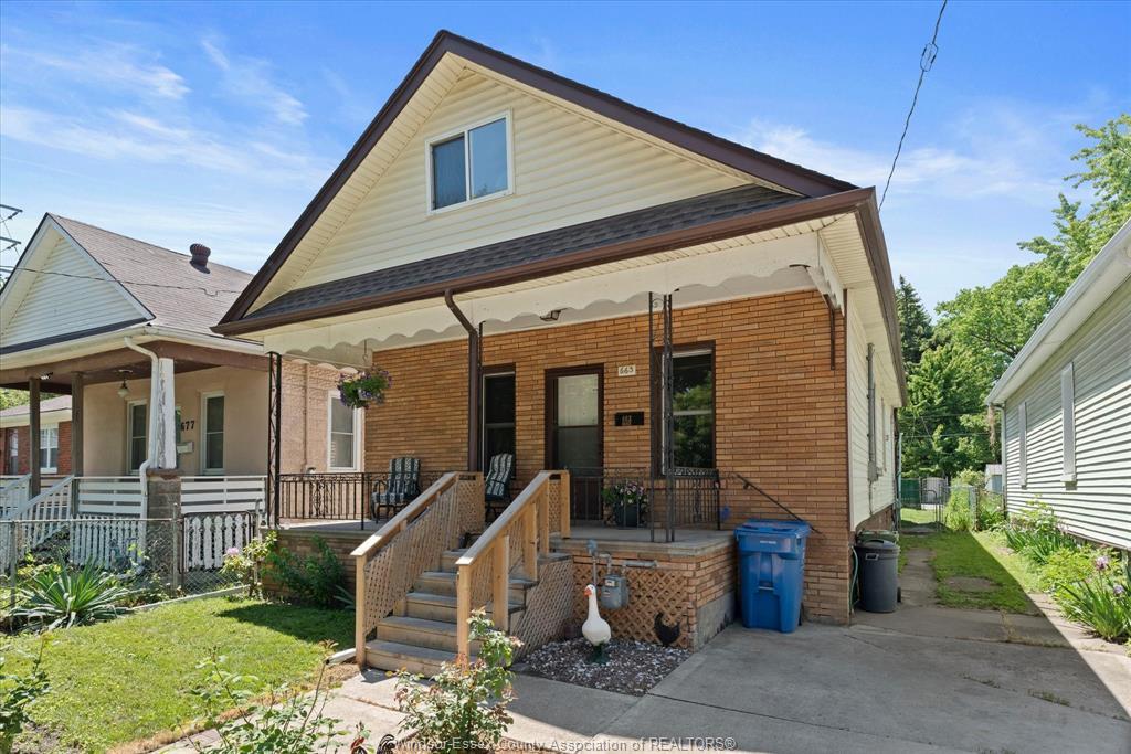 663 Brock Street, Windsor, ON - Outdoor With Deck Patio Veranda