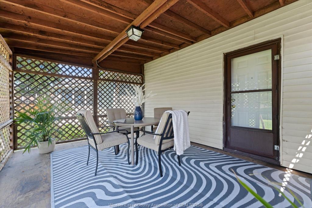 663 Brock Street, Windsor, ON - Outdoor With Deck Patio Veranda With Exterior