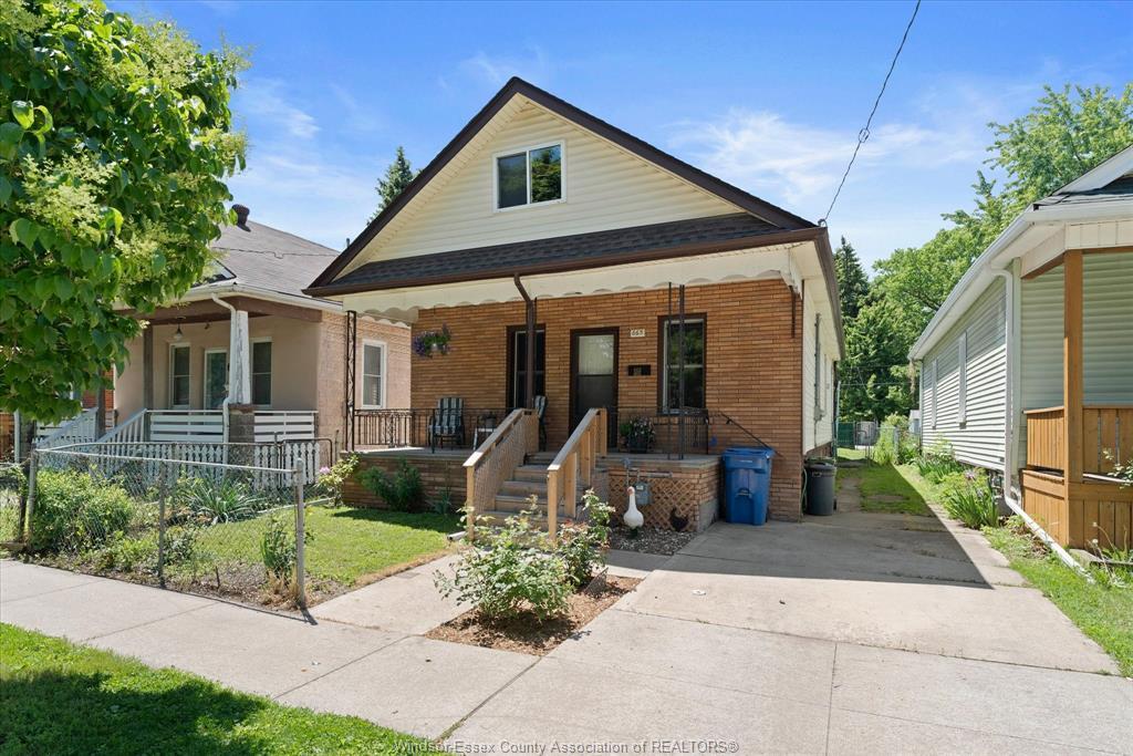 663 Brock Street, Windsor, ON - Outdoor With Deck Patio Veranda