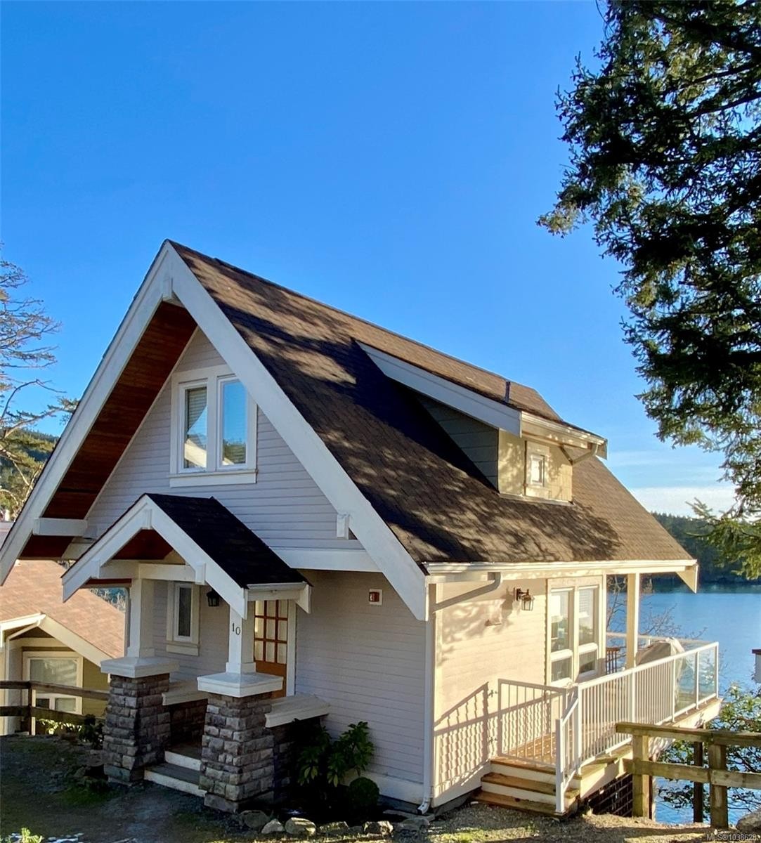 #10C-2315 Mackinnon Rd, Pender Island, BC