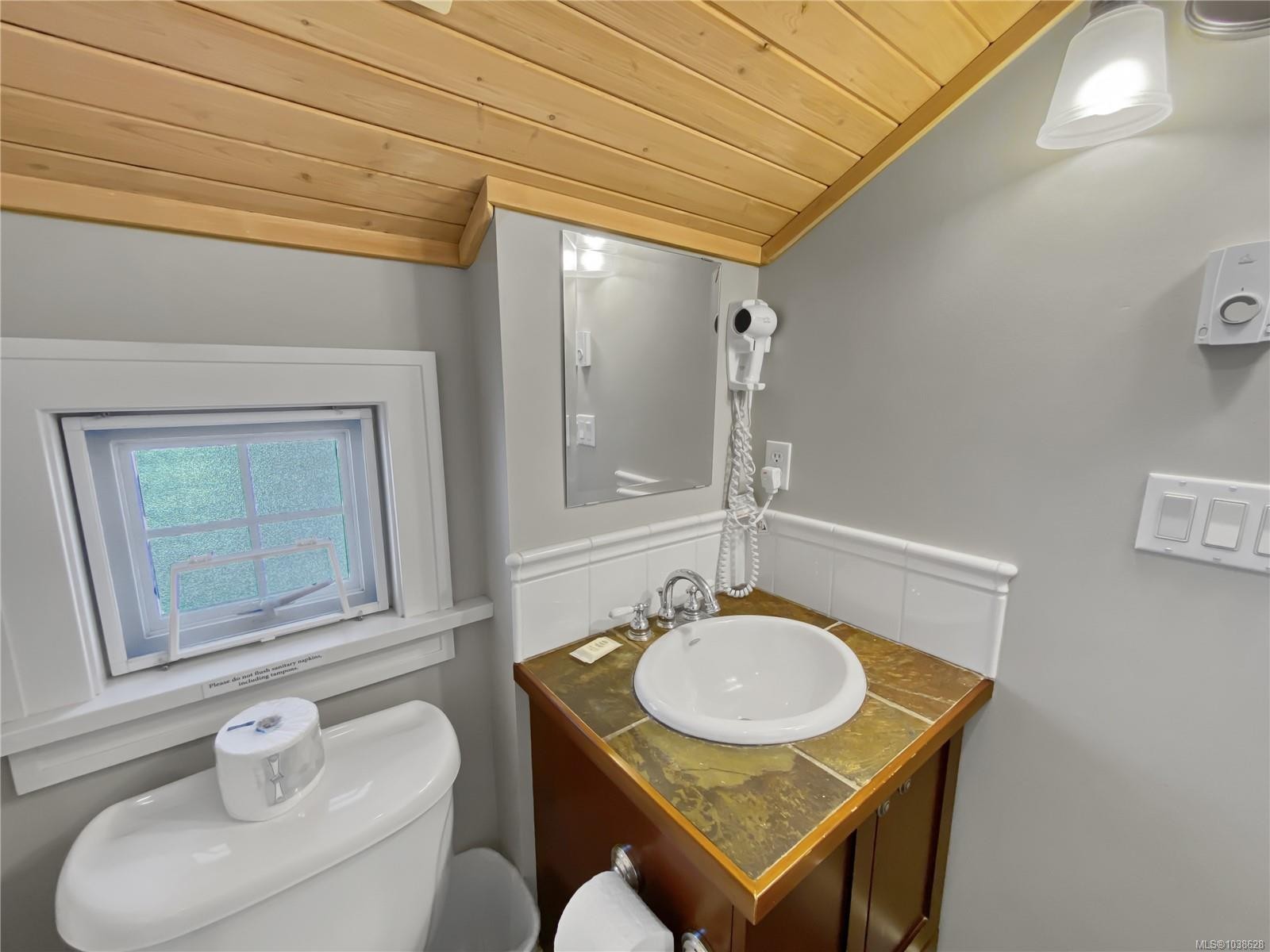 #10C-2315 Mackinnon Rd, Pender Island, BC