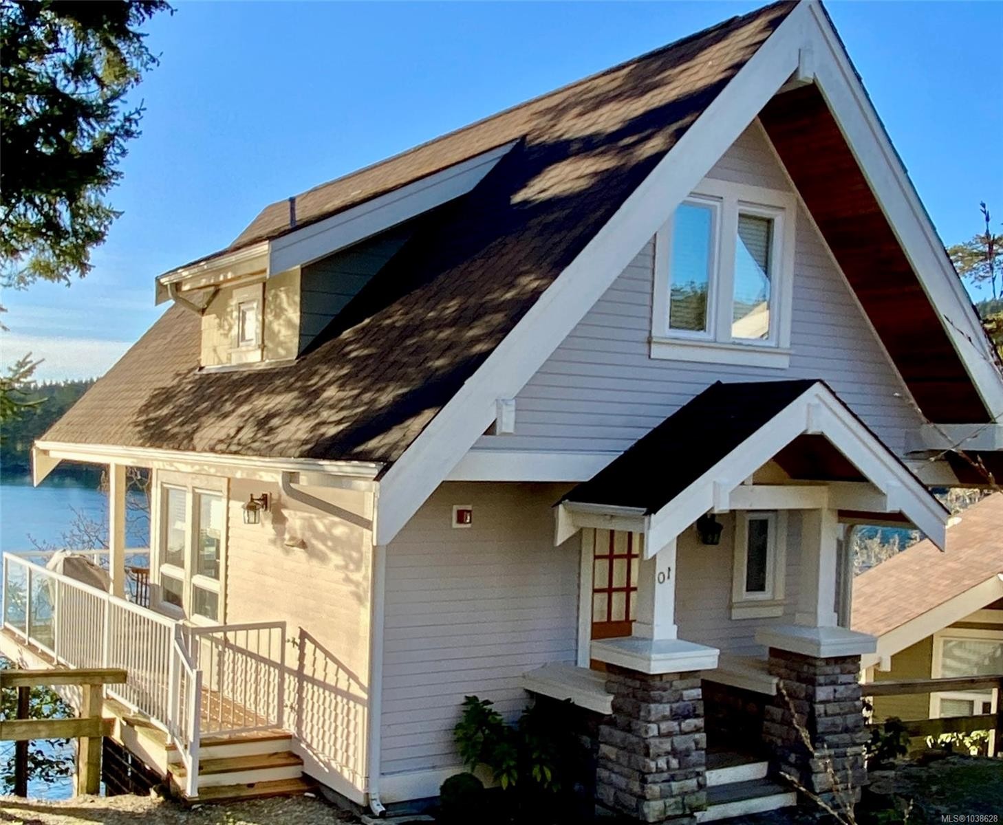 #10C-2315 Mackinnon Rd, Pender Island, BC