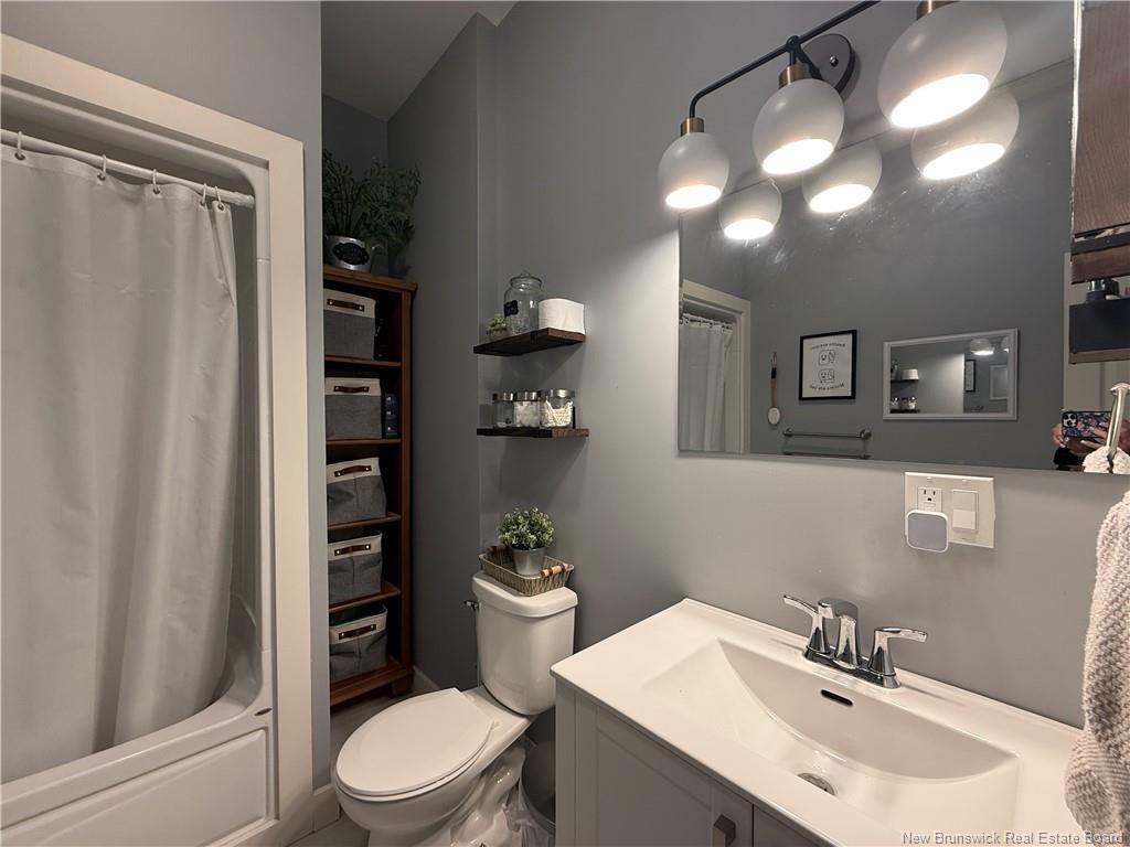 98 Mcnair Dr, Nackawic, NB