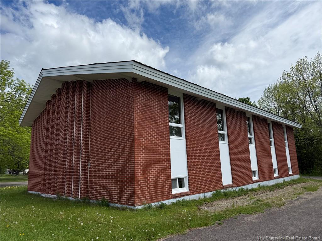 98 Mcnair Dr, Nackawic, NB