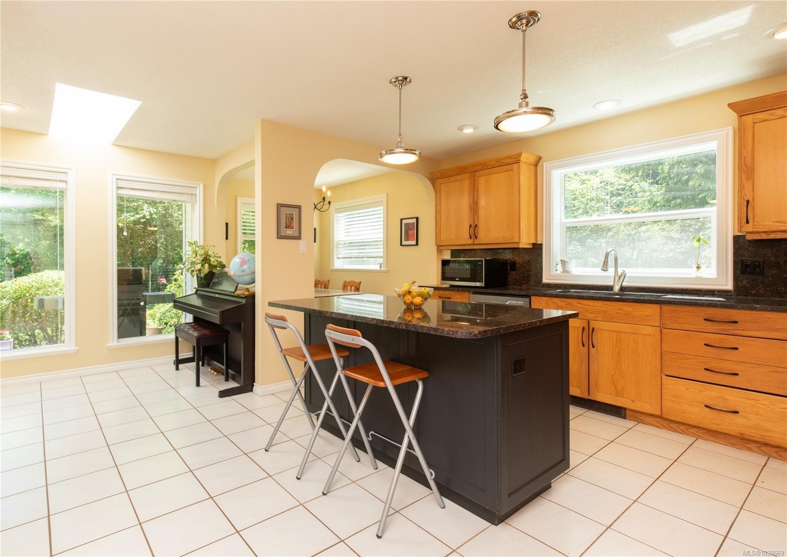 2956 Ridgeway Rd, Nanaimo, BC
