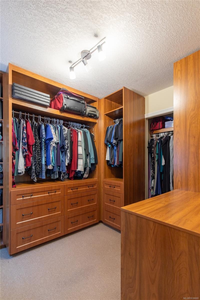 2956 Ridgeway Rd, Nanaimo, BC