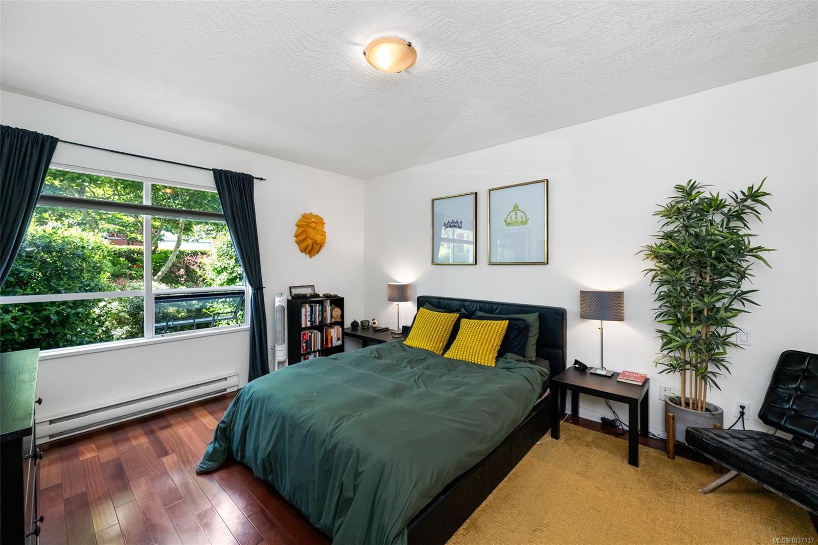 #109-380 Waterfront Cres, Victoria, BC - Indoor Photo Showing Bedroom