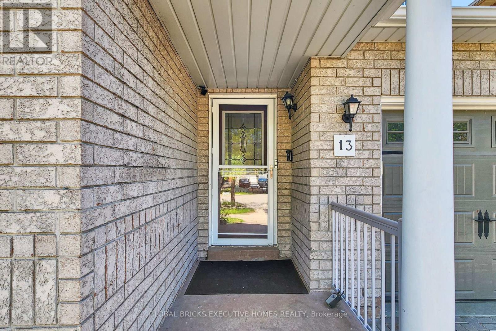 13 Howling Crescent, Ajax, ON - Outdoor With Exterior