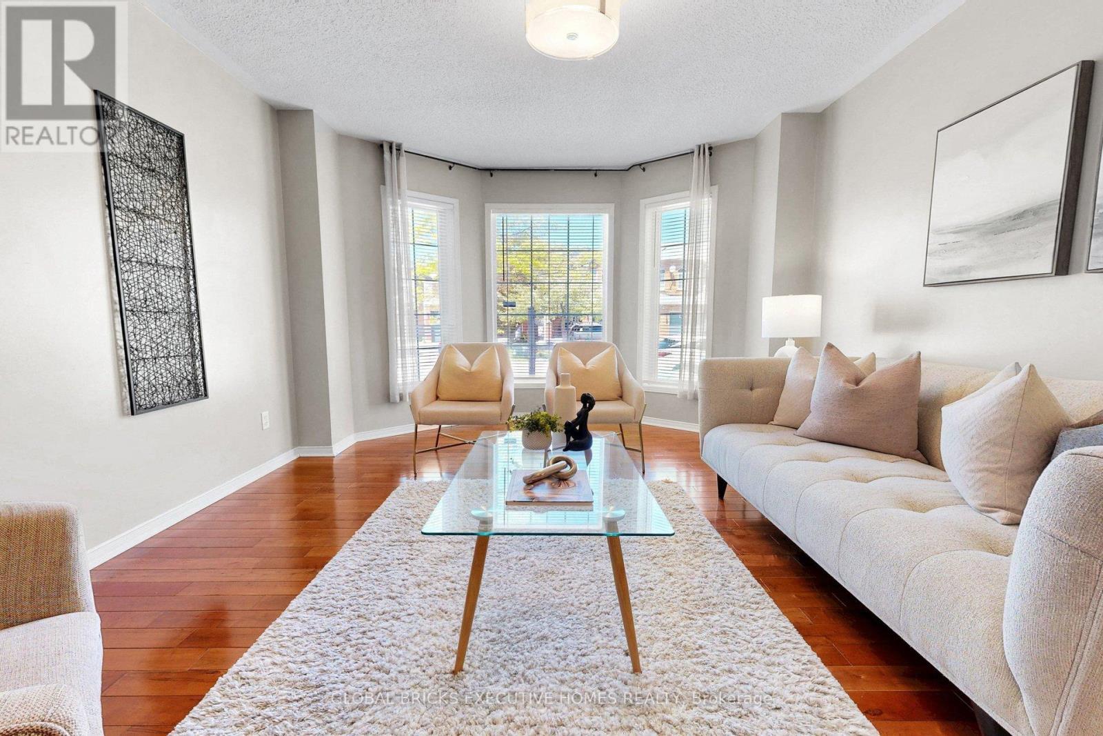 13 Howling Crescent, Ajax, ON - Indoor Photo Showing Living Room