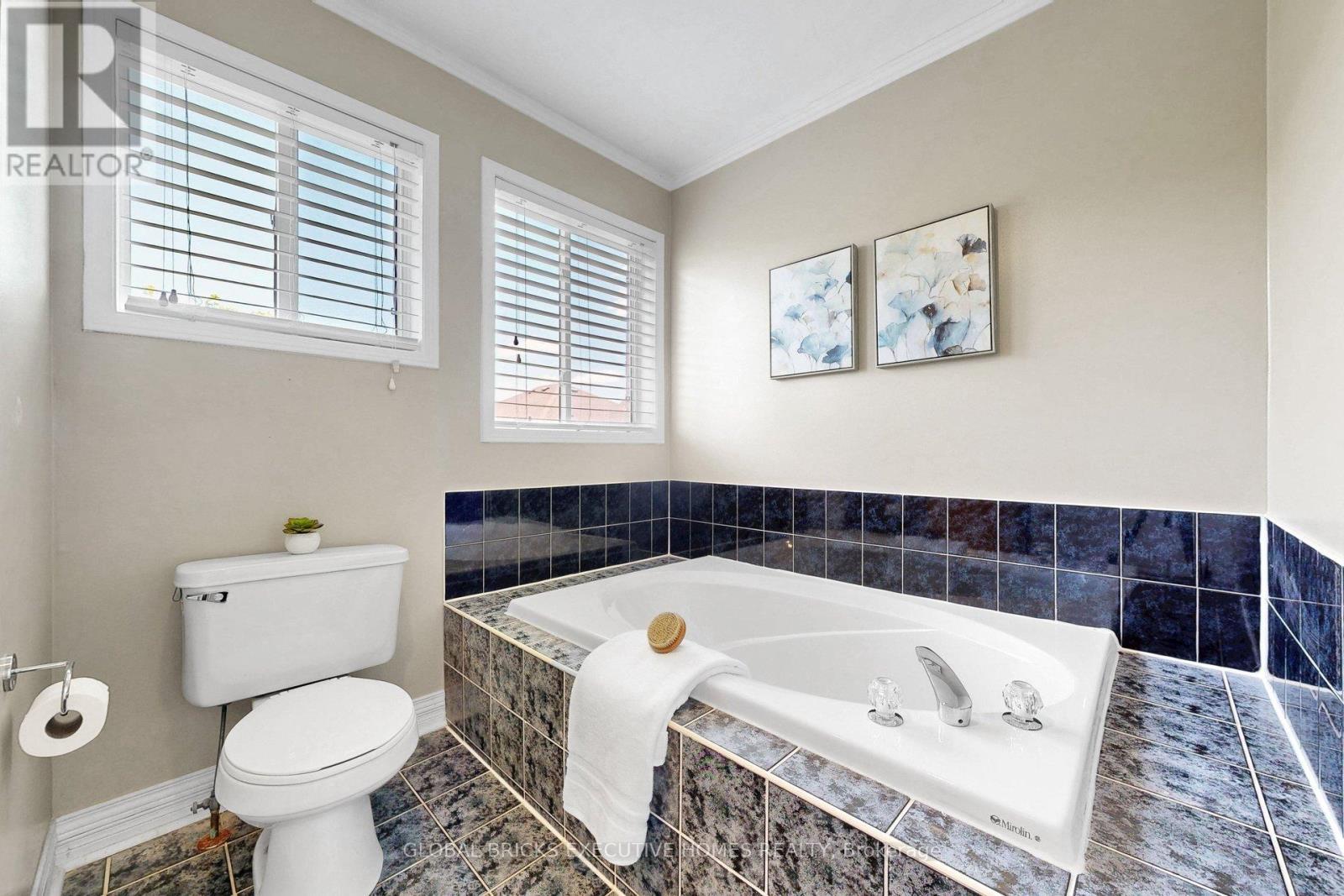 13 Howling Crescent, Ajax, ON - Indoor Photo Showing Bathroom