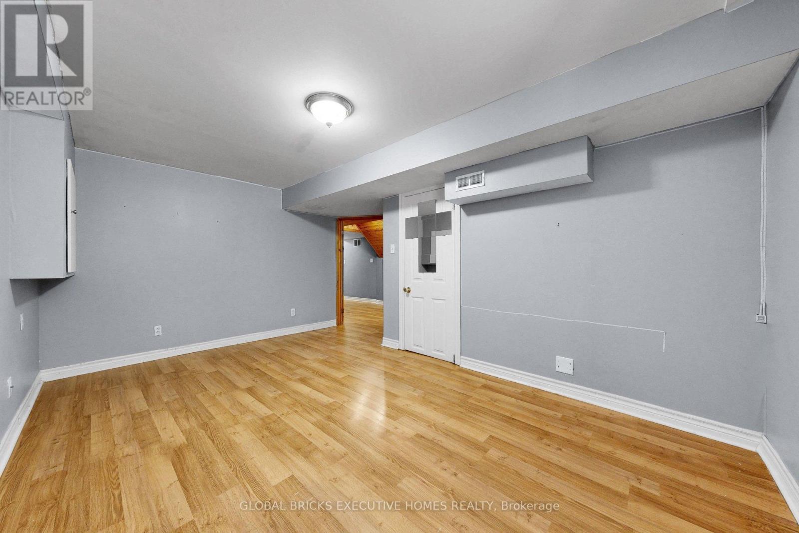 13 Howling Crescent, Ajax, ON - Indoor