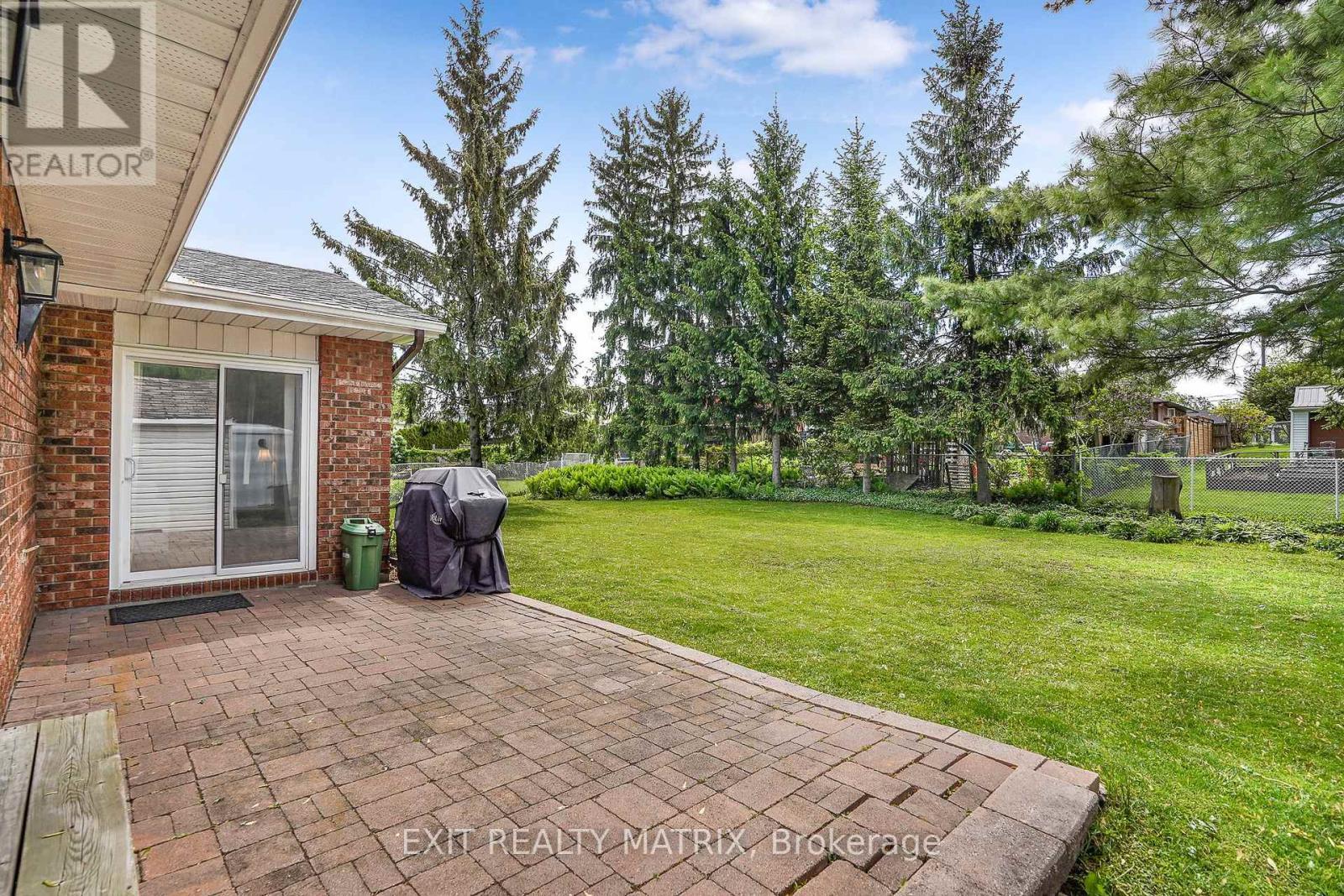 768 Dewhurst Avenue, Cornwall, ON - Outdoor