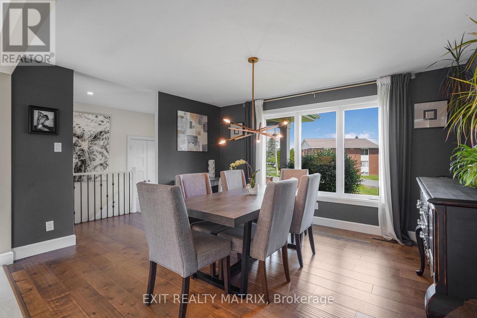 768 Dewhurst Avenue, Cornwall, ON - Indoor Photo Showing Dining Room