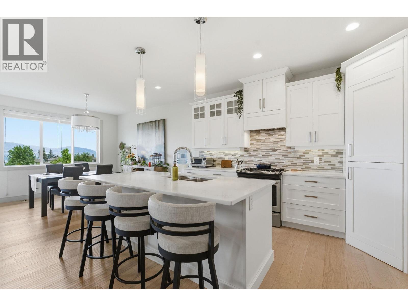 536 Tungsten Court, Kelowna, BC - Indoor