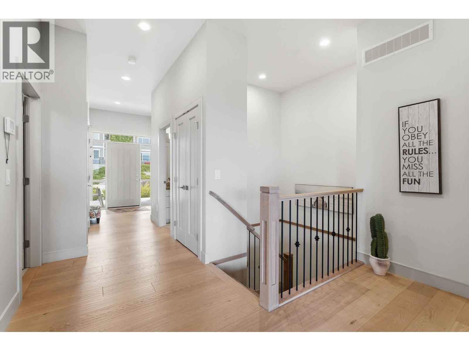 536 Tungsten Court, Kelowna, BC - Indoor Photo Showing Other Room