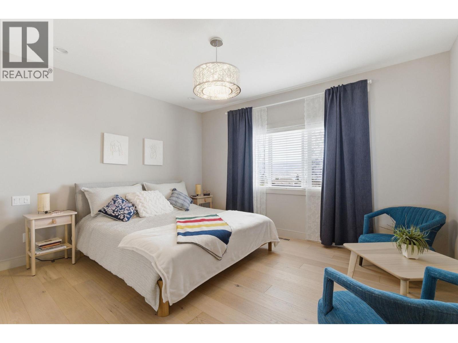 536 Tungsten Court, Kelowna, BC - Indoor Photo Showing Bedroom