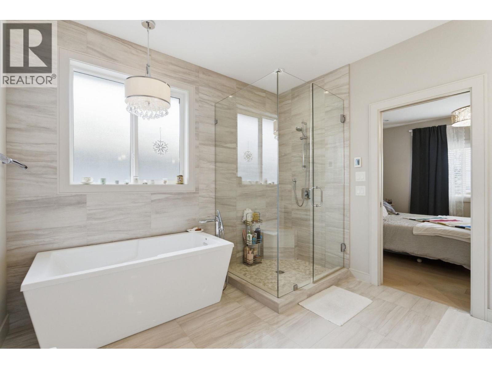 536 Tungsten Court, Kelowna, BC - Indoor Photo Showing Bathroom