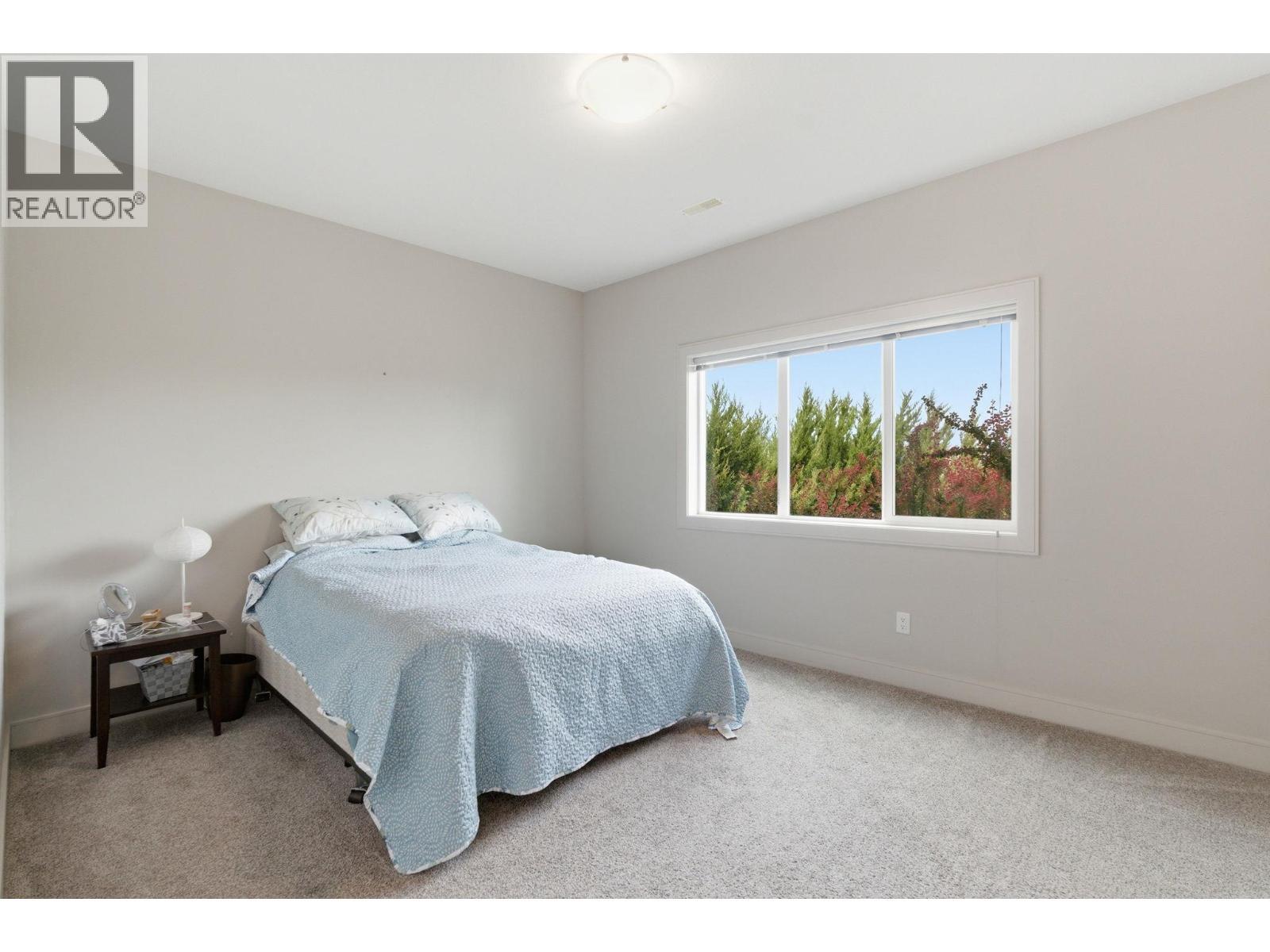 536 Tungsten Court, Kelowna, BC - Indoor Photo Showing Bedroom
