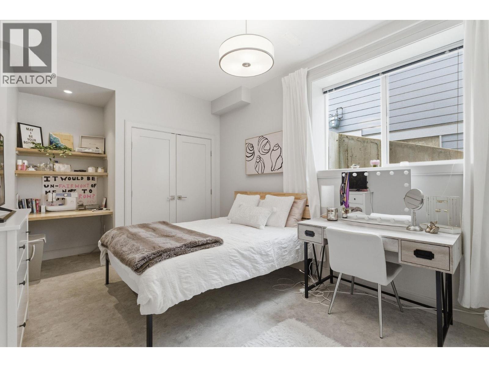 536 Tungsten Court, Kelowna, BC - Indoor Photo Showing Bedroom