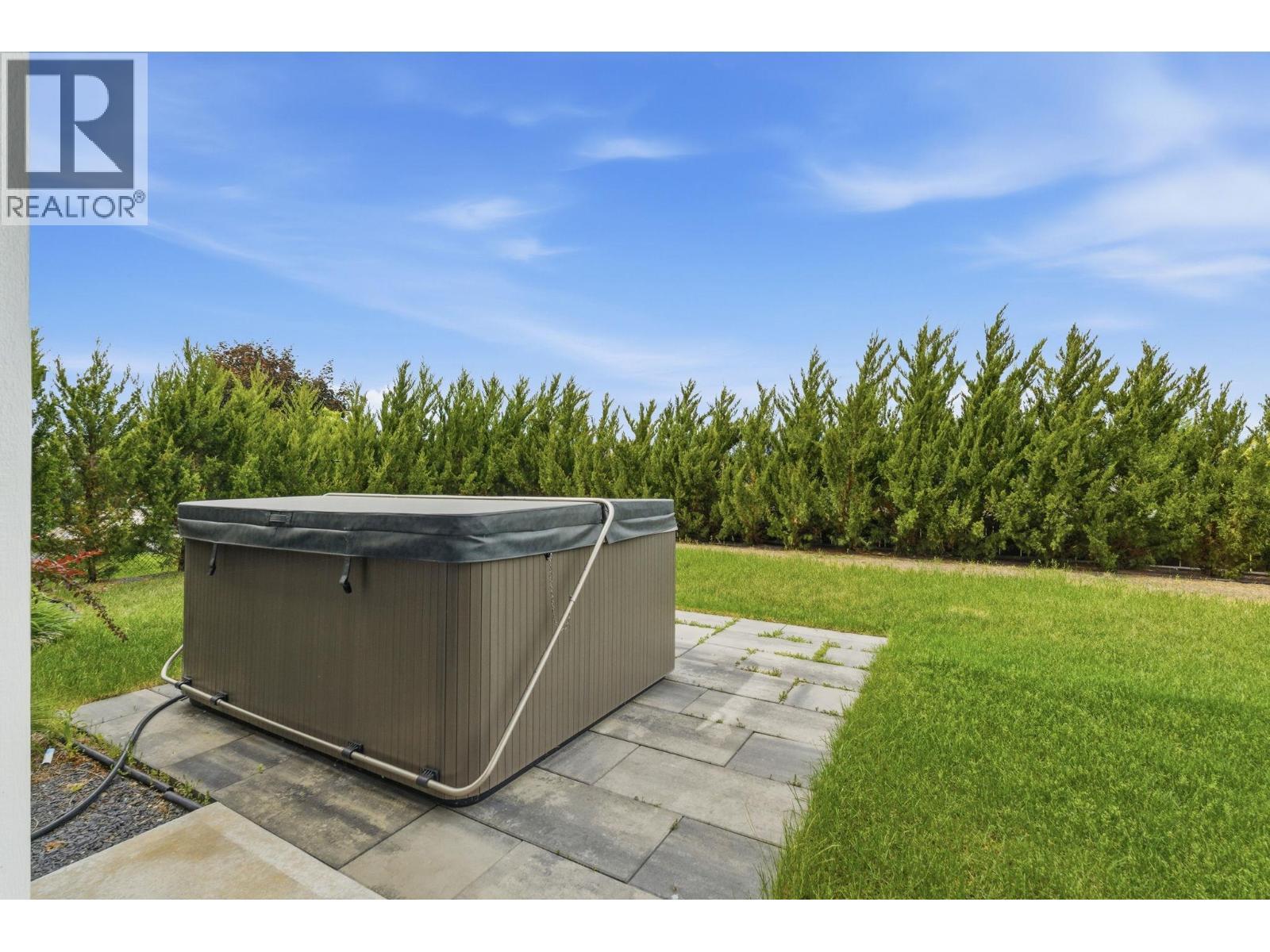 536 Tungsten Court, Kelowna, BC - Outdoor