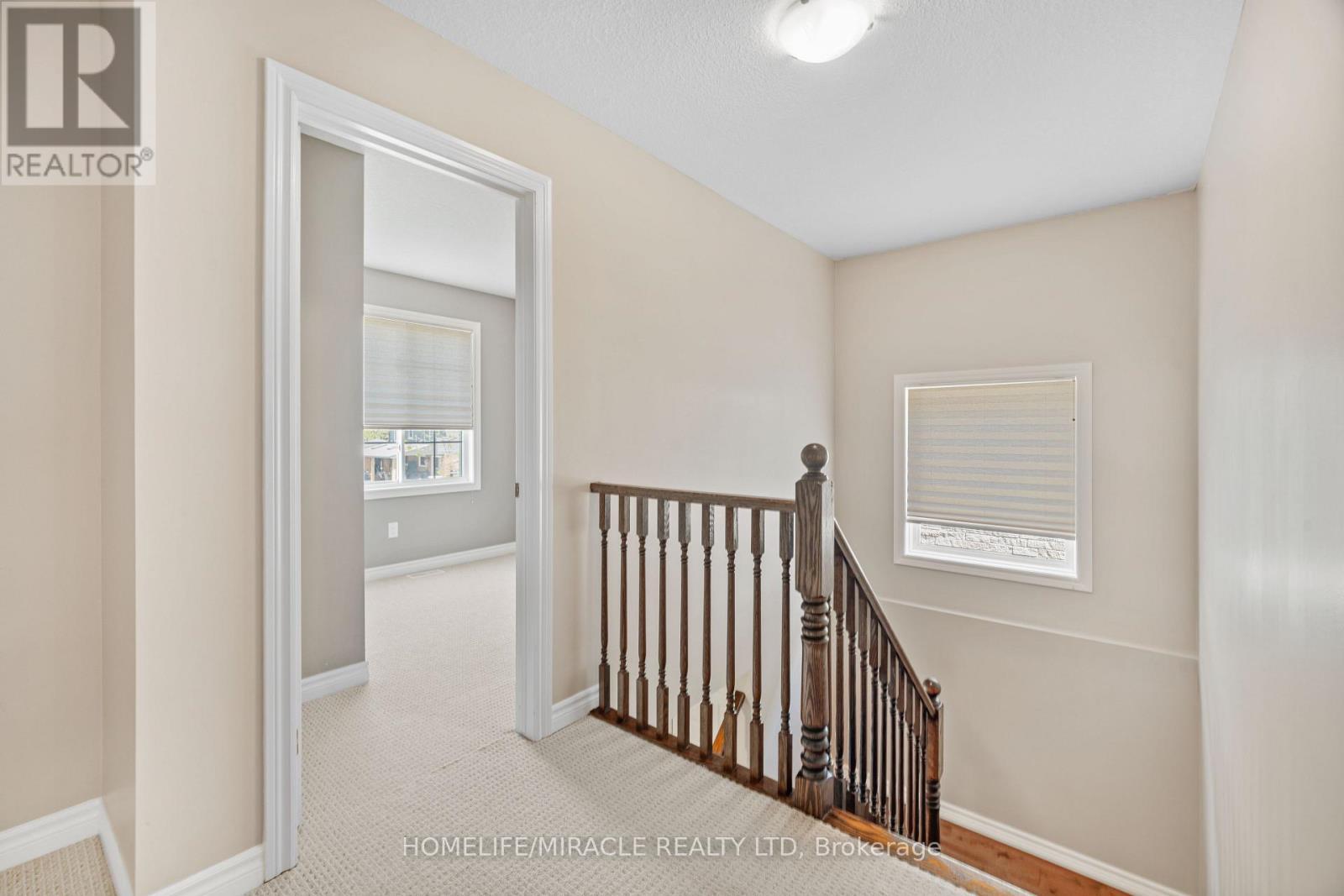 21 Davinci Boulevard, Hamilton, ON - Indoor Photo Showing Other Room