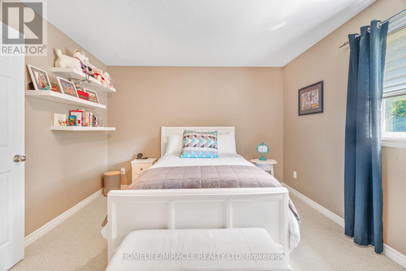21 Davinci Boulevard, Hamilton, ON - Indoor Photo Showing Bedroom