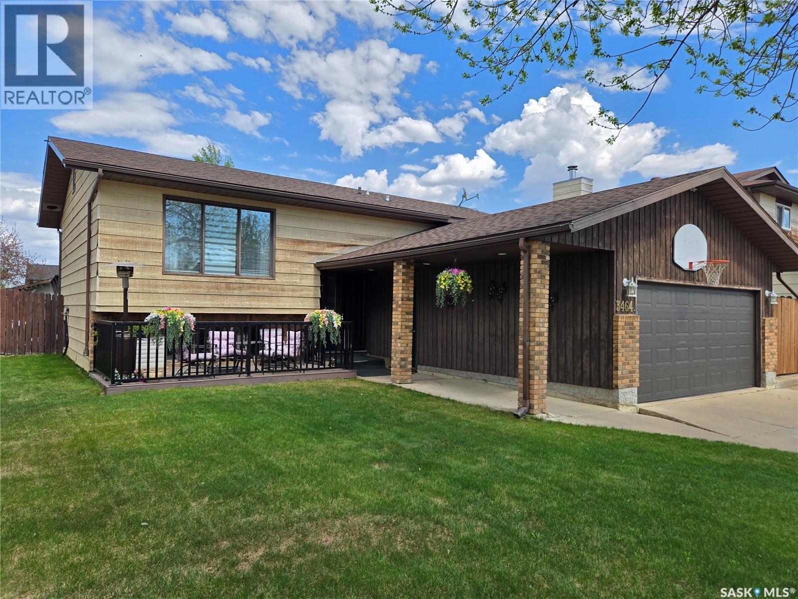 3464 Eagle Crescent, Prince Albert, SK - Outdoor