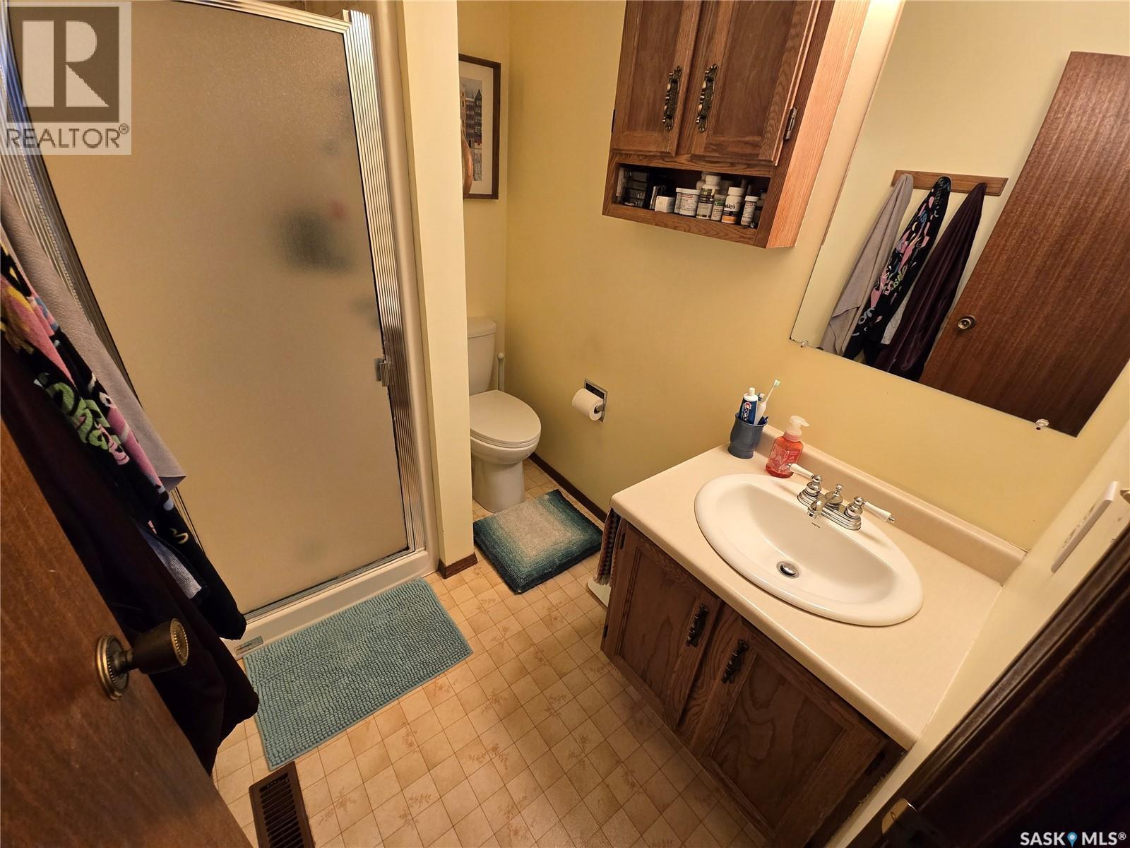 3464 Eagle Crescent, Prince Albert, SK - Indoor Photo Showing Bathroom