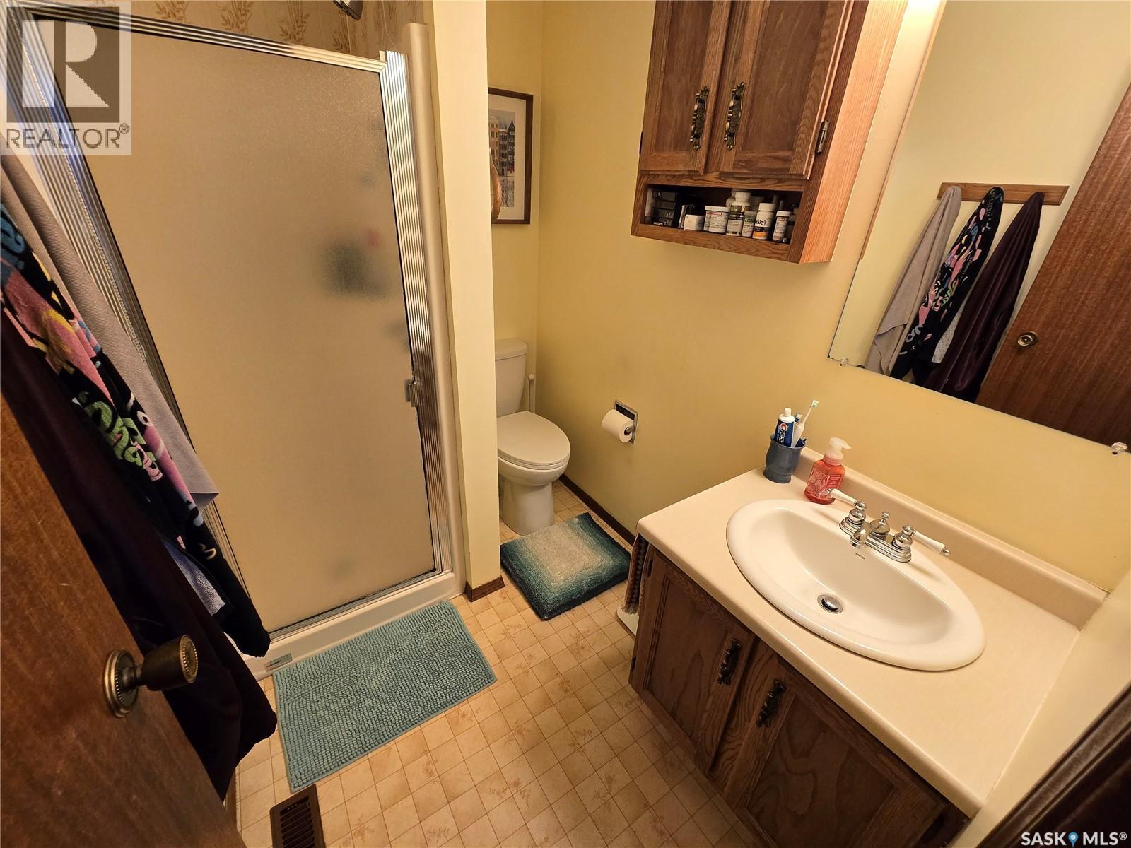 3464 Eagle Crescent, Prince Albert, SK - Indoor Photo Showing Bathroom
