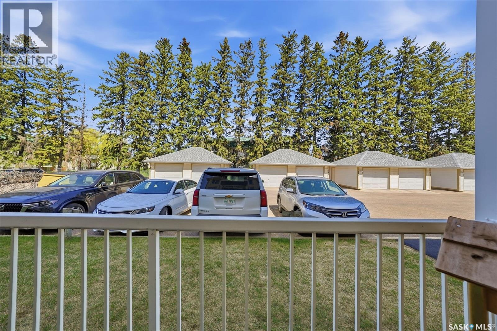 105 301 34Th Street W, Prince Albert, SK - Outdoor