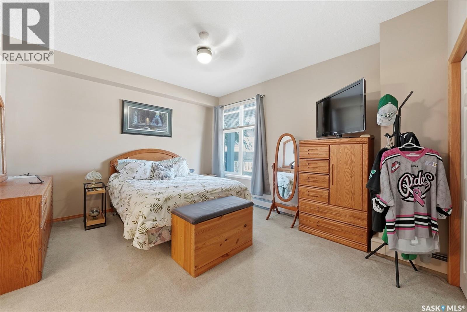 105 301 34Th Street W, Prince Albert, SK - Indoor Photo Showing Bedroom