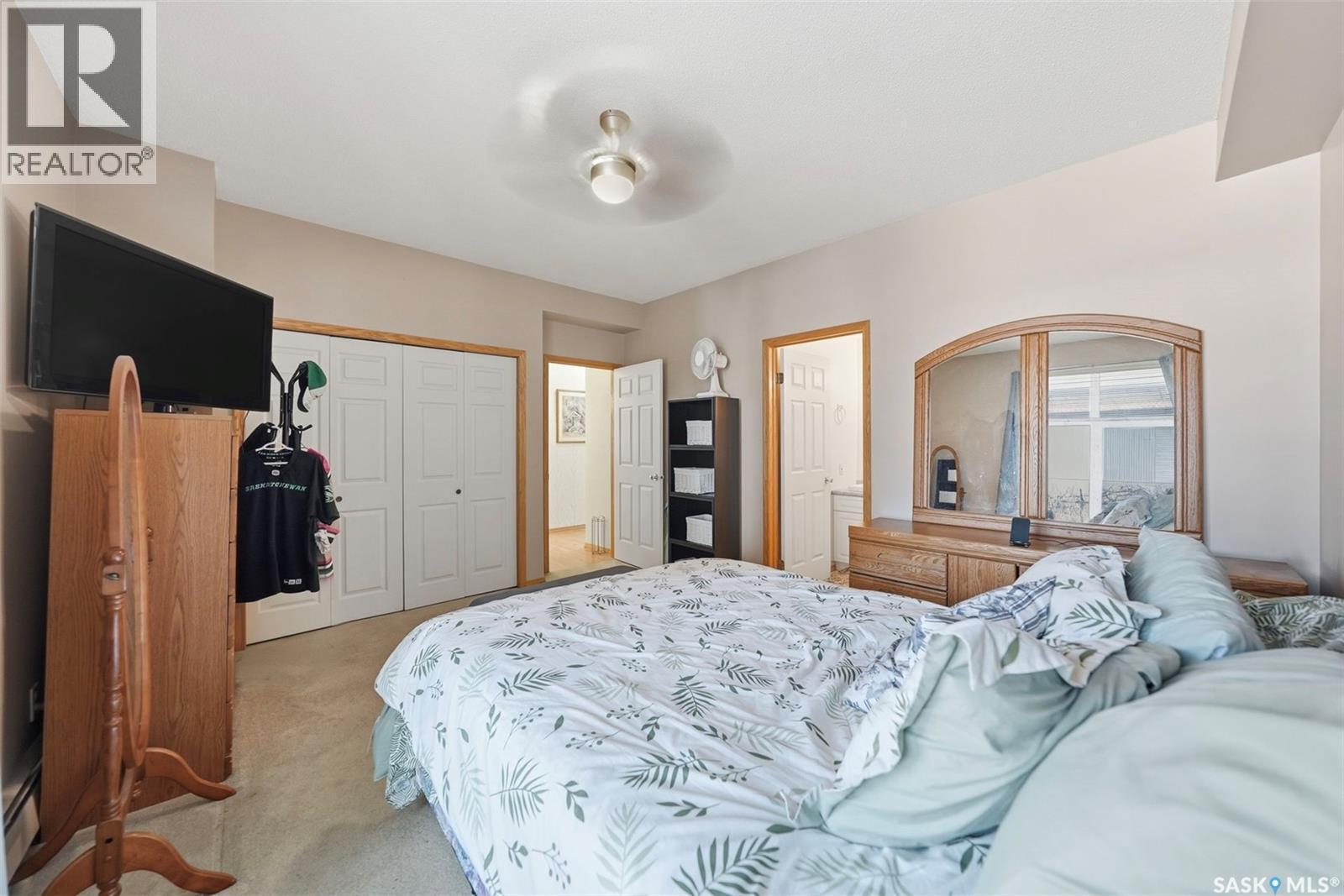 105 301 34Th Street W, Prince Albert, SK - Indoor Photo Showing Bedroom