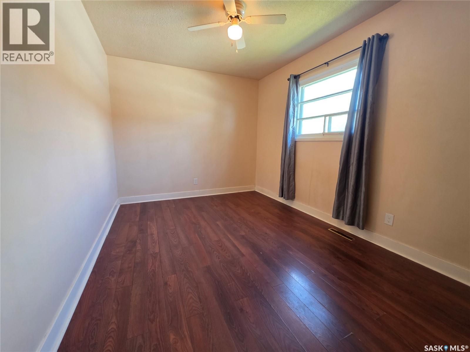 678 1St Avenue Ne, Swift Current, SK - Indoor Photo Showing Other Room