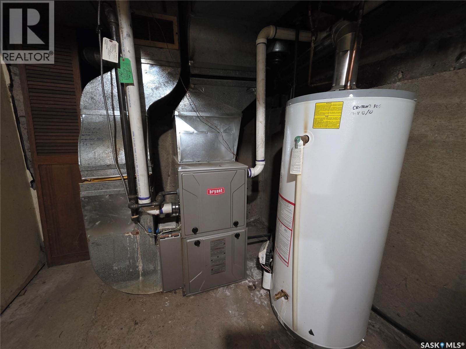 678 1St Avenue Ne, Swift Current, SK - Indoor Photo Showing Basement