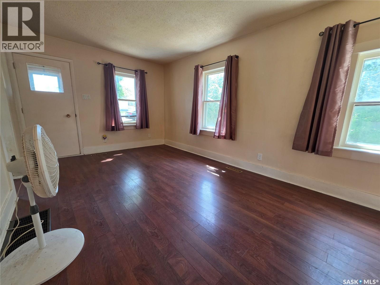 678 1St Avenue Ne, Swift Current, SK - Indoor Photo Showing Other Room