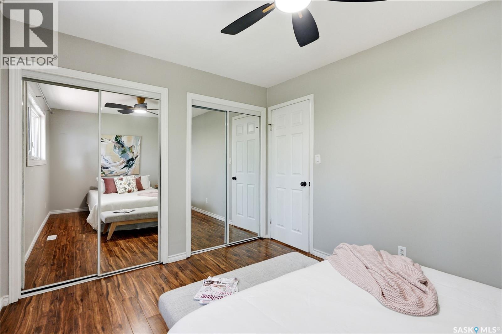 118 Laurentian Drive, Saskatoon, SK - Indoor Photo Showing Bedroom