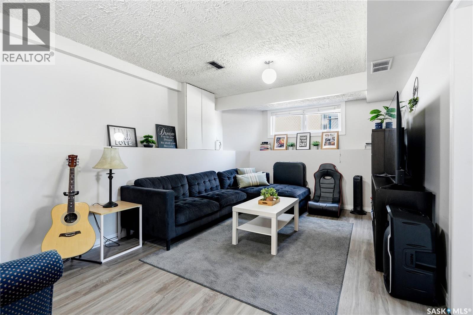 118 Laurentian Drive, Saskatoon, SK - Indoor