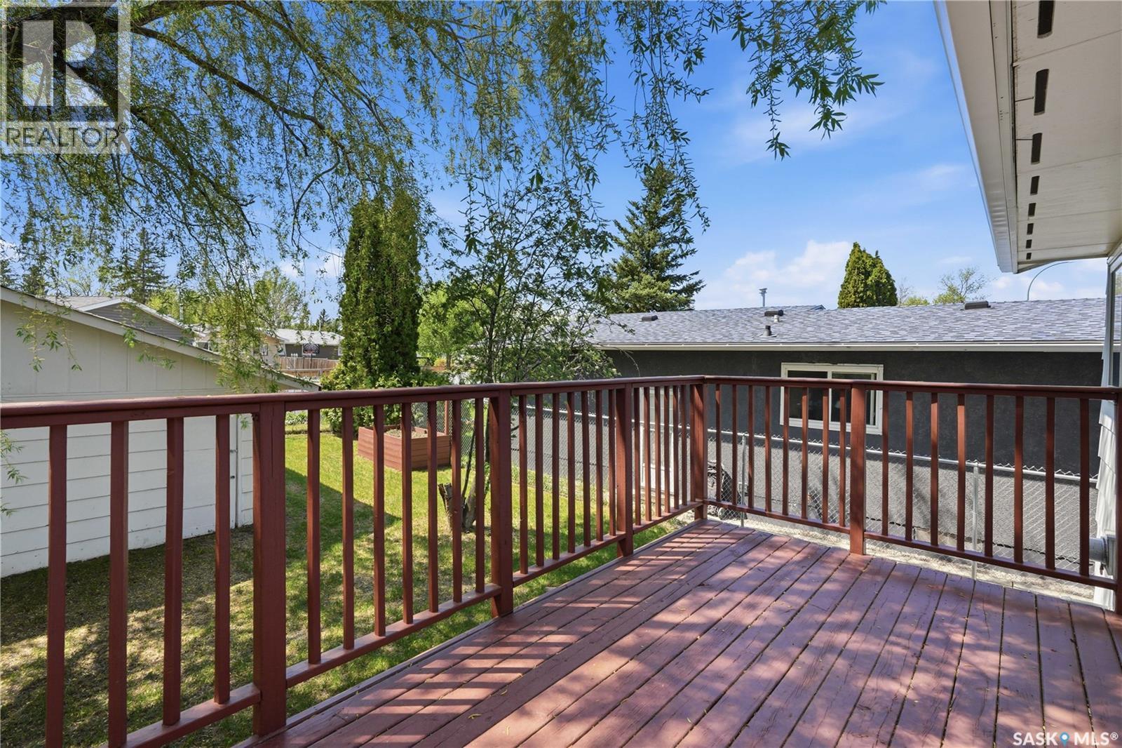 118 Laurentian Drive, Saskatoon, SK - Outdoor With Deck Patio Veranda With Exterior