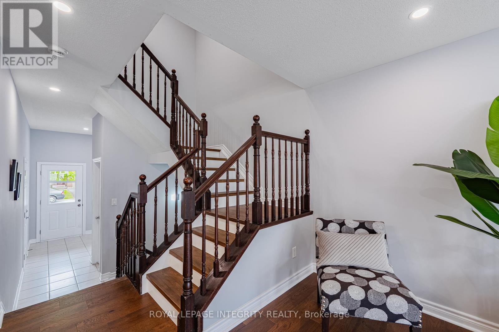 132 Mancini Way E, Ottawa, ON - Indoor Photo Showing Other Room
