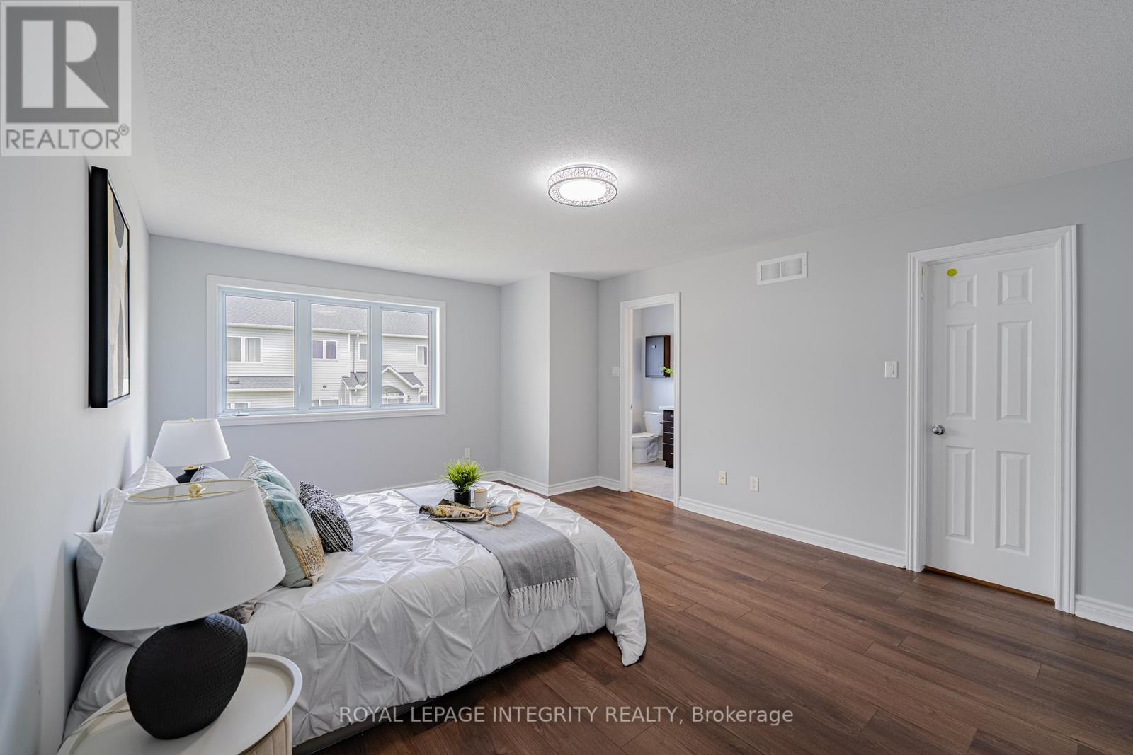 132 Mancini Way E, Ottawa, ON - Indoor Photo Showing Bedroom
