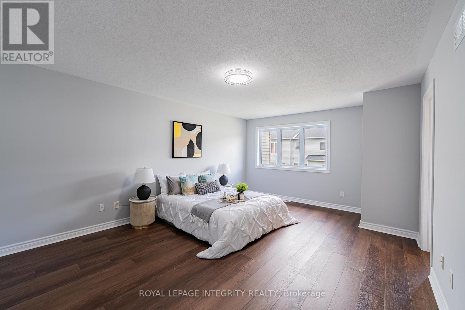 132 Mancini Way E, Ottawa, ON - Indoor Photo Showing Bedroom