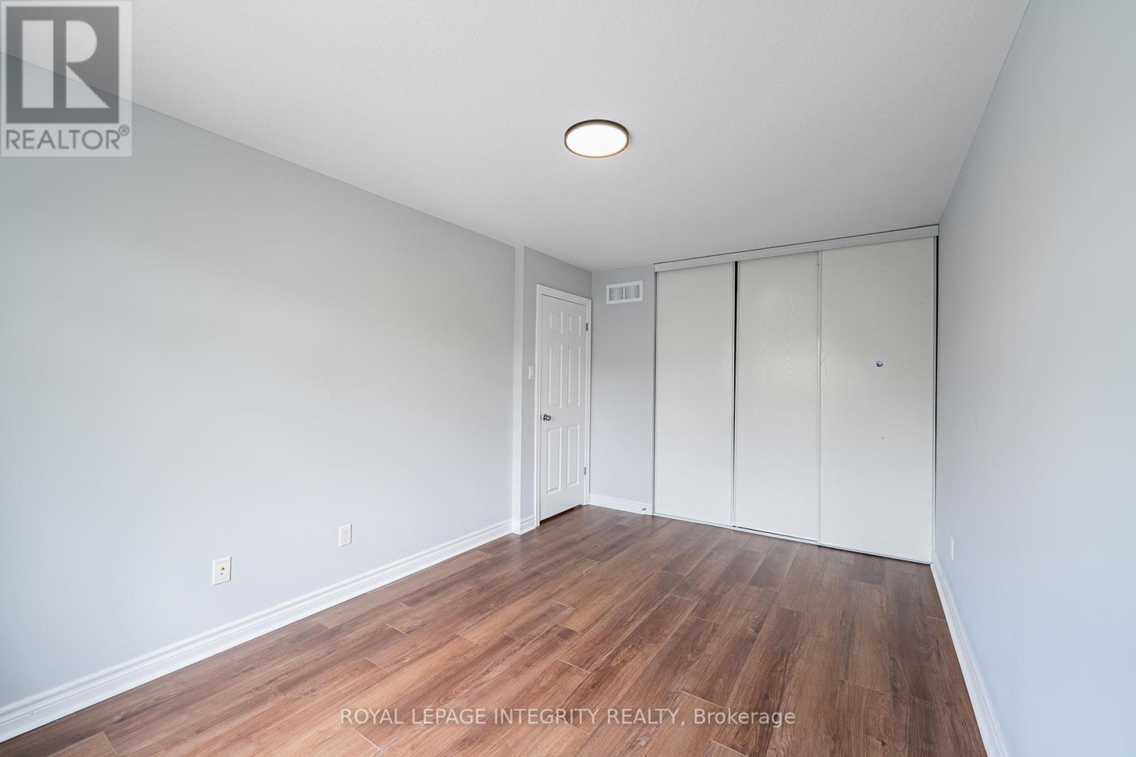132 Mancini Way E, Ottawa, ON - Indoor Photo Showing Other Room